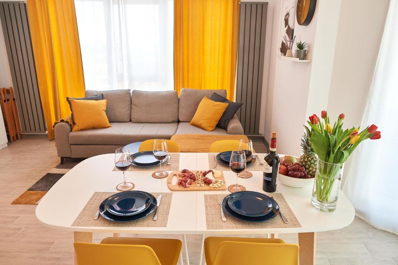 Fineloft Sea View Apartment-Spa N Pools Beach Resort Năvodari Exterior foto